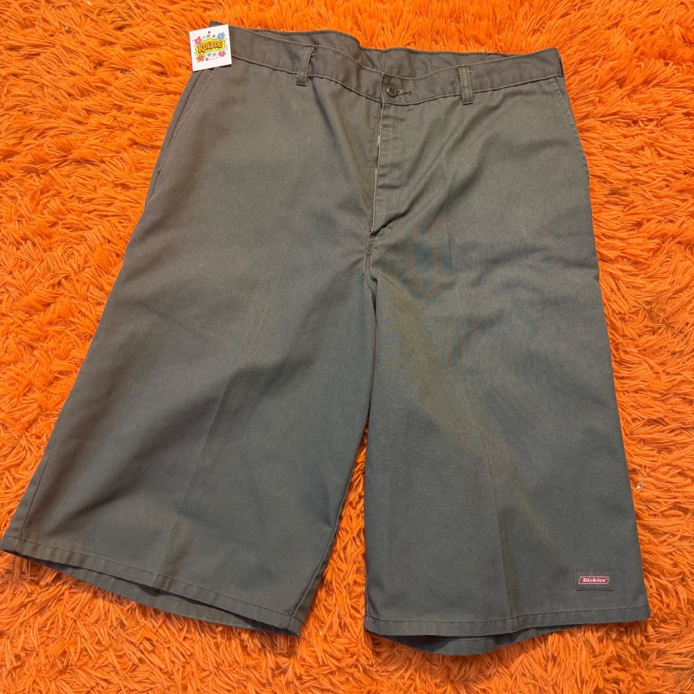 Dickies Mens 38 Loose Fit Multi-Pocket Work Shorts Charcoal Gray Twill GR6150G